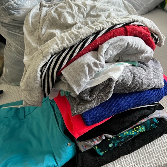 **MYSTERY BOX SALE** 10+items guaranteed. Madewell free people boutique - Picture 10 of 15